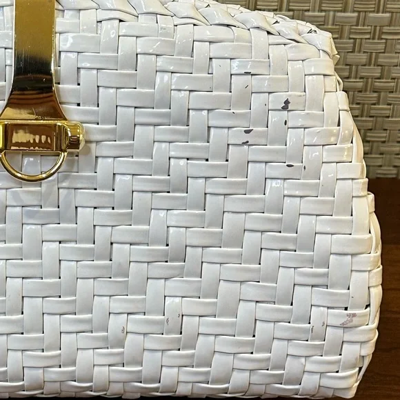 🌟HP🌟VTG 1970s Elegant Danieli White Woven Vinyl Wicker Bag Gold Accents Handbag - Picture 13 of 16